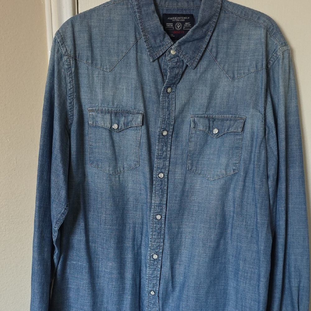 American Eagle Outfitters Men's Light Blue Casual Shirt